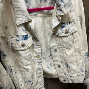 Used Women Free People Stone Wash Jean Jacket.